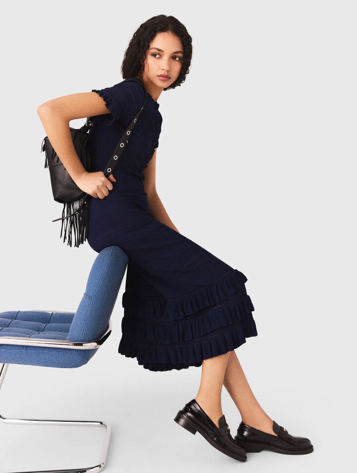 Langes Strickkleid mit Volants