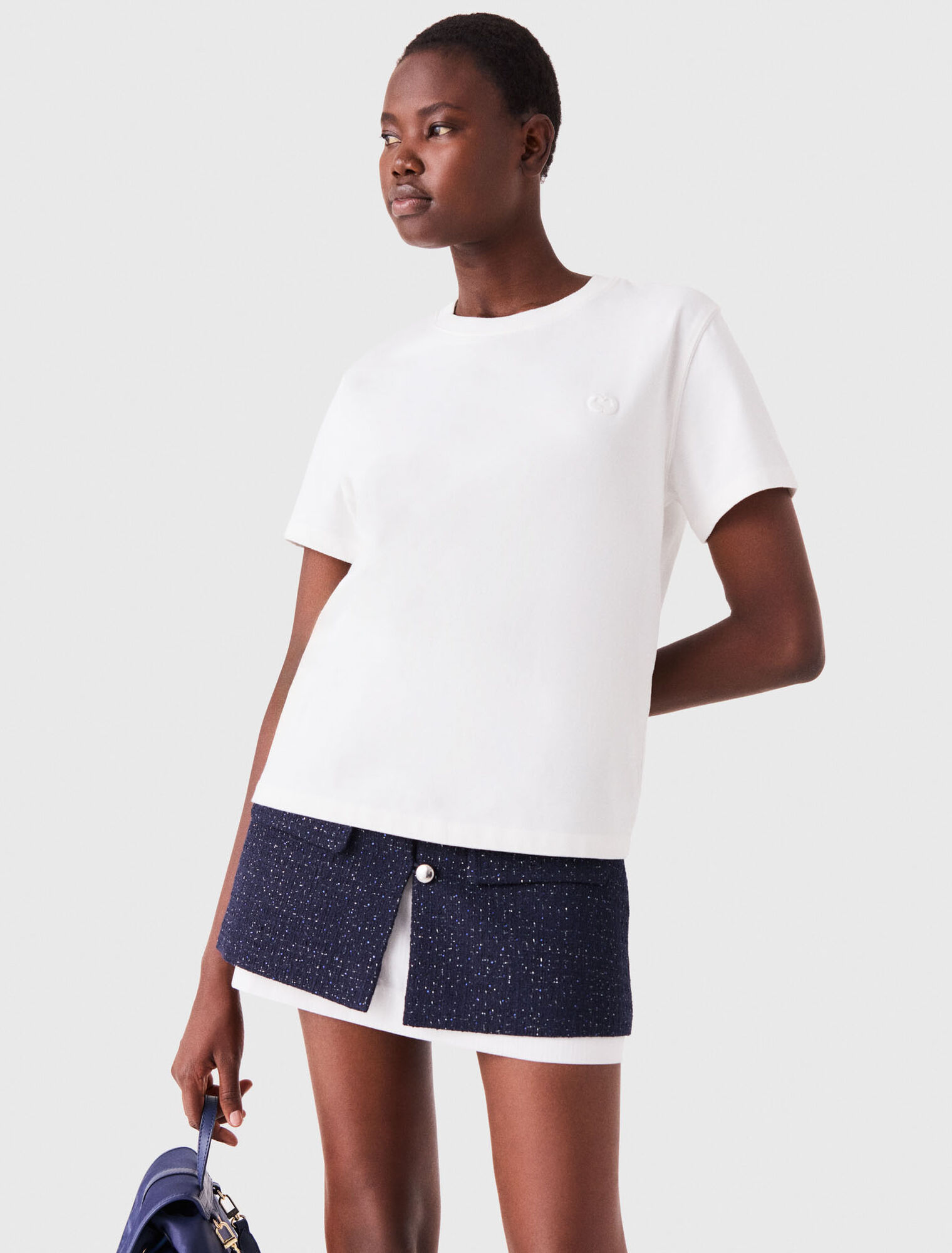 T-Shirt mit kleiner Logostickerei