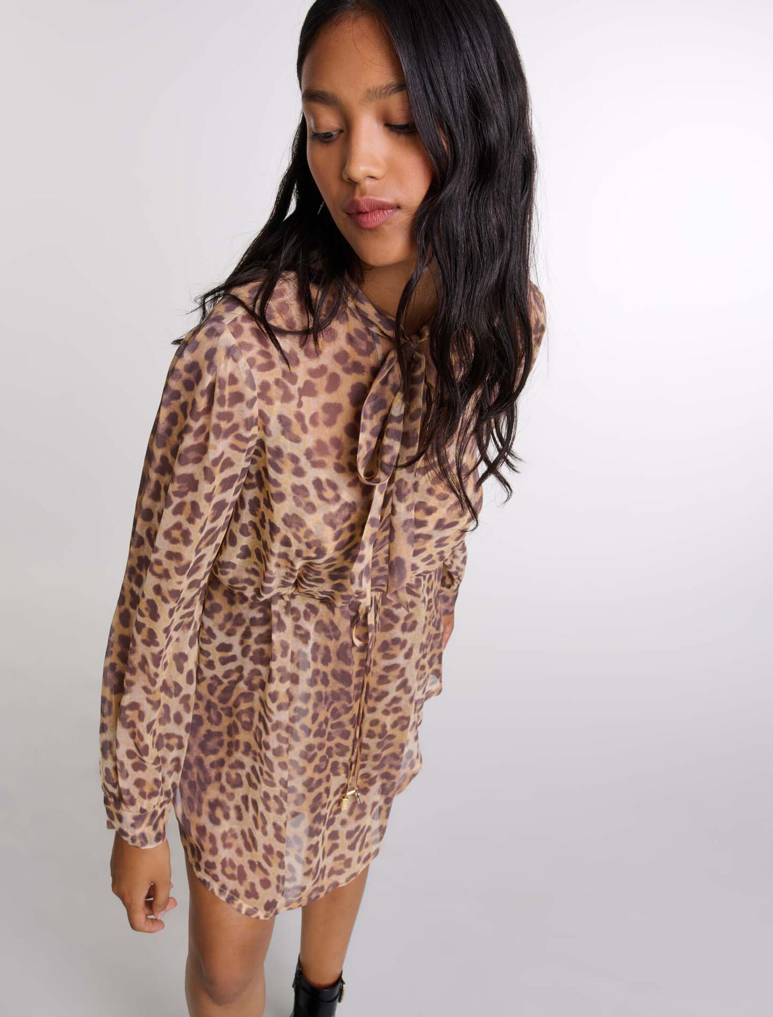 Kurzes Kleid mit Leopardenmuster