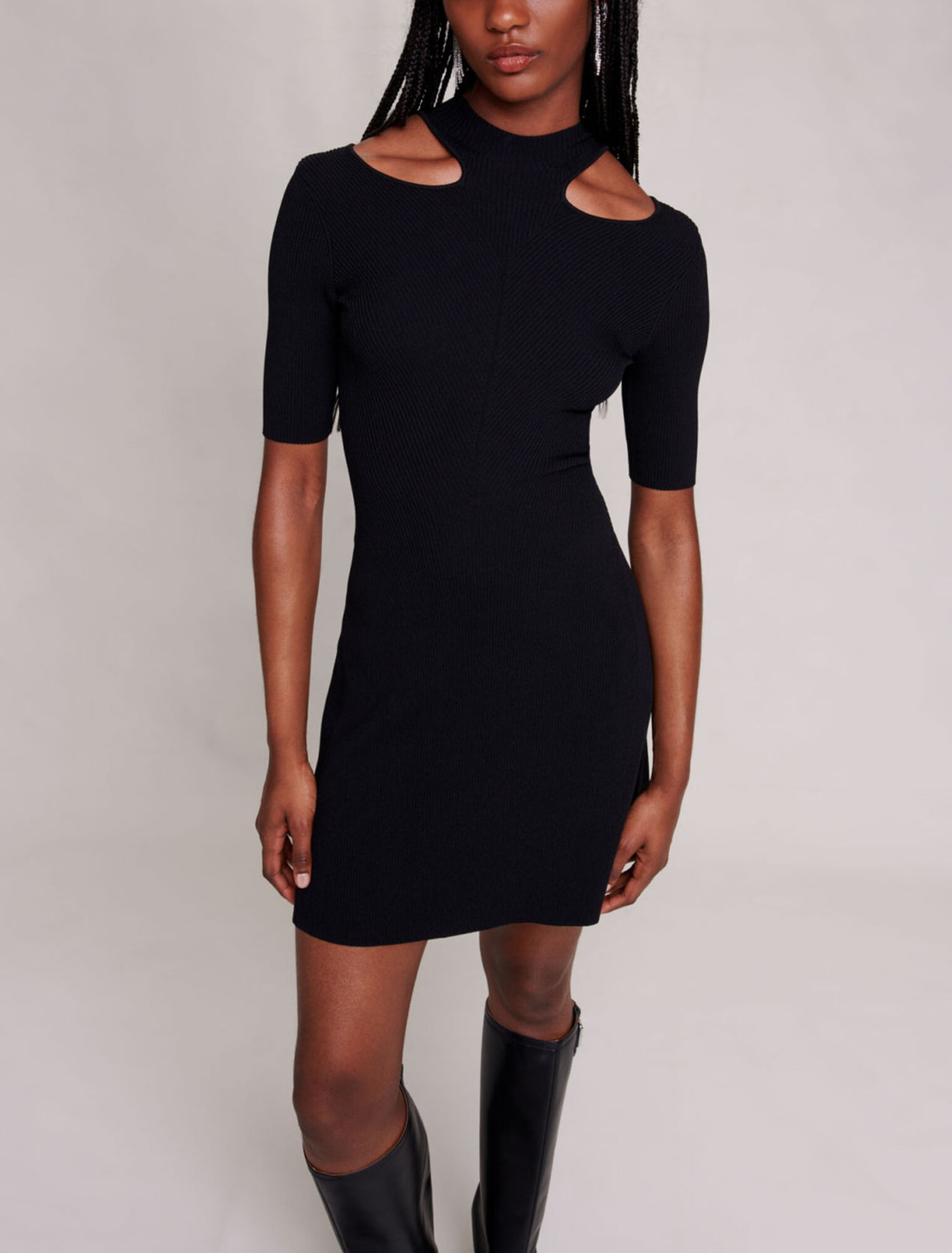 Kurzes Kleid mit Cutaway