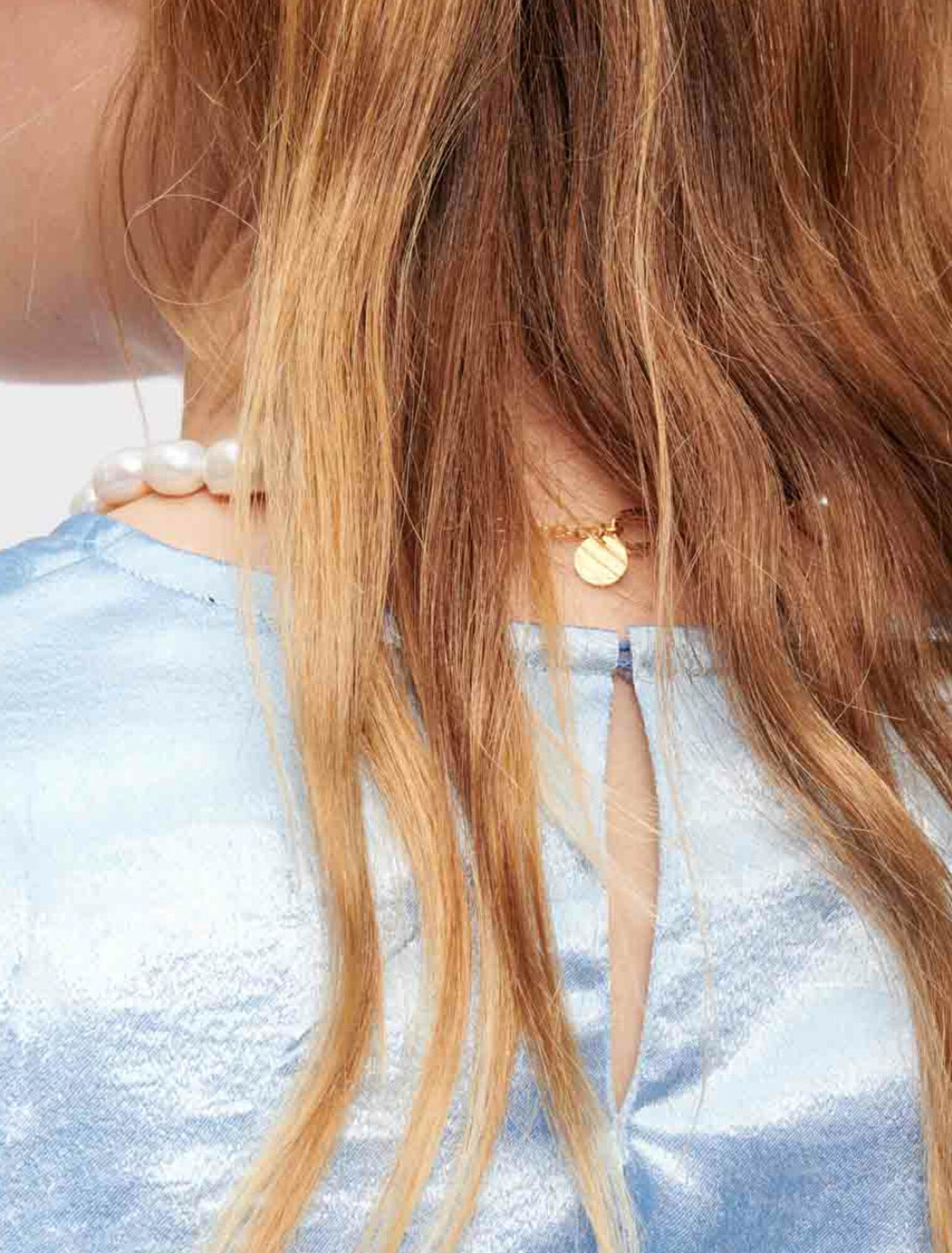 Körpernahes Kleid aus Satin