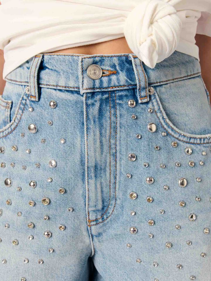 Denim-Shorts mit Nieten