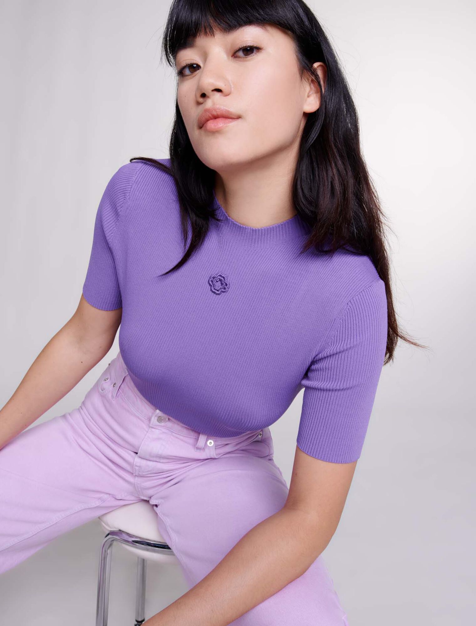 Top mit Clover-Stickerei