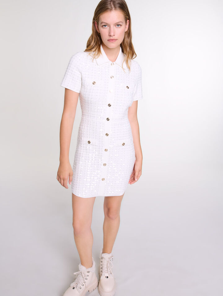 Kurzes Strickkleid mit Pailletten