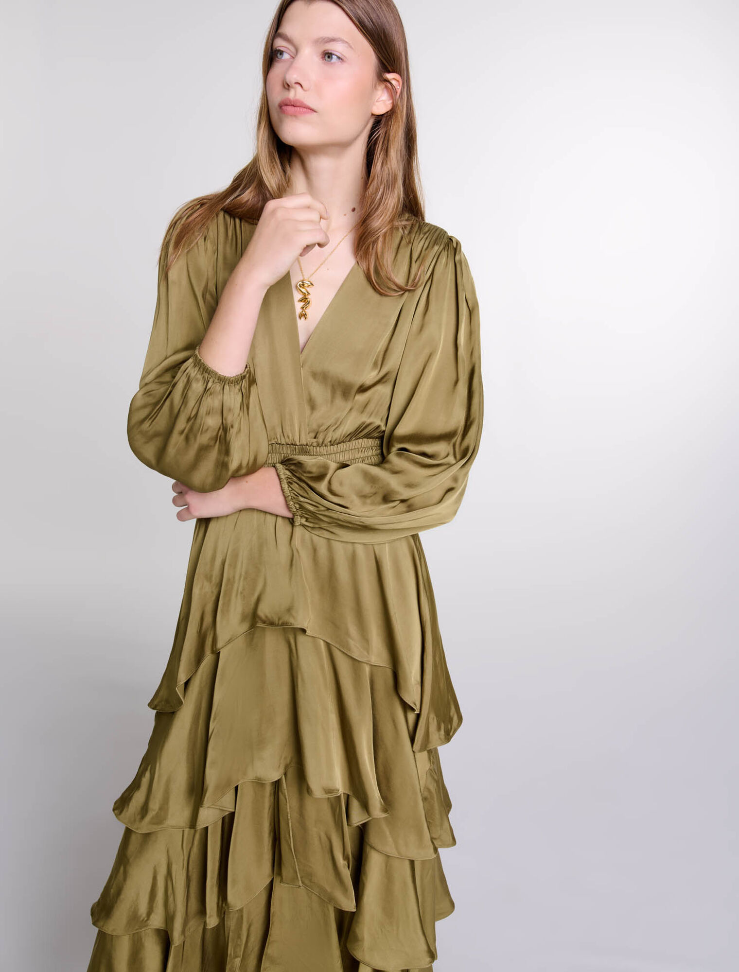 Langes Kleid mit Volants
