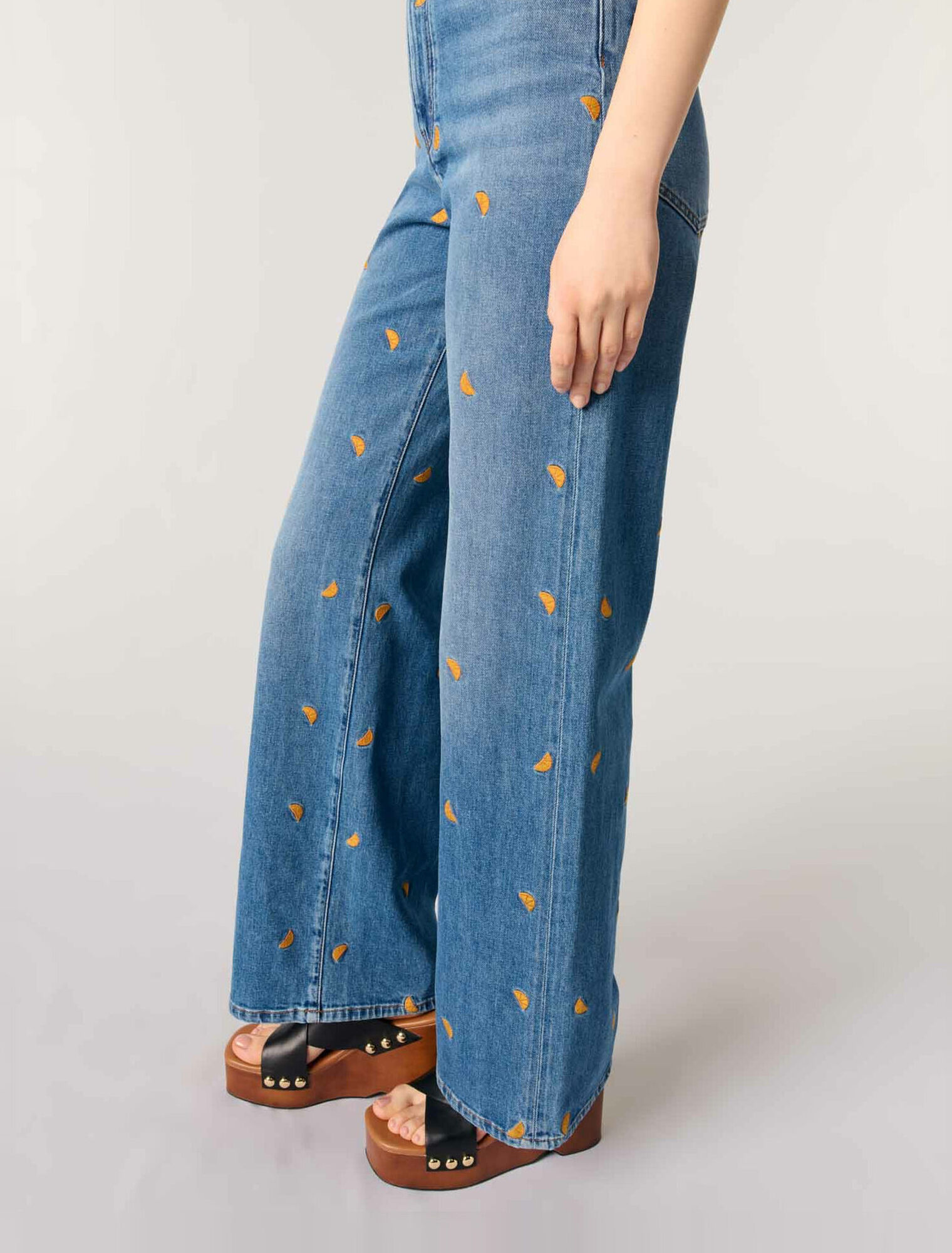 Bestickte Jeans