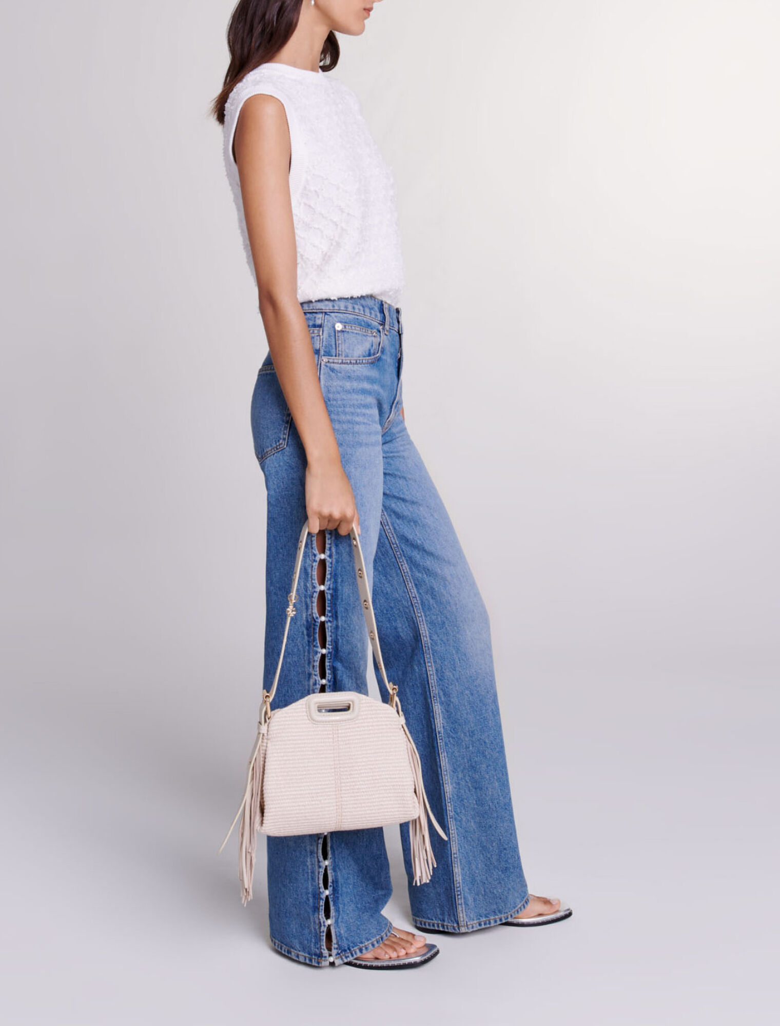 Gerade Jeans Lochmuster und Perlen