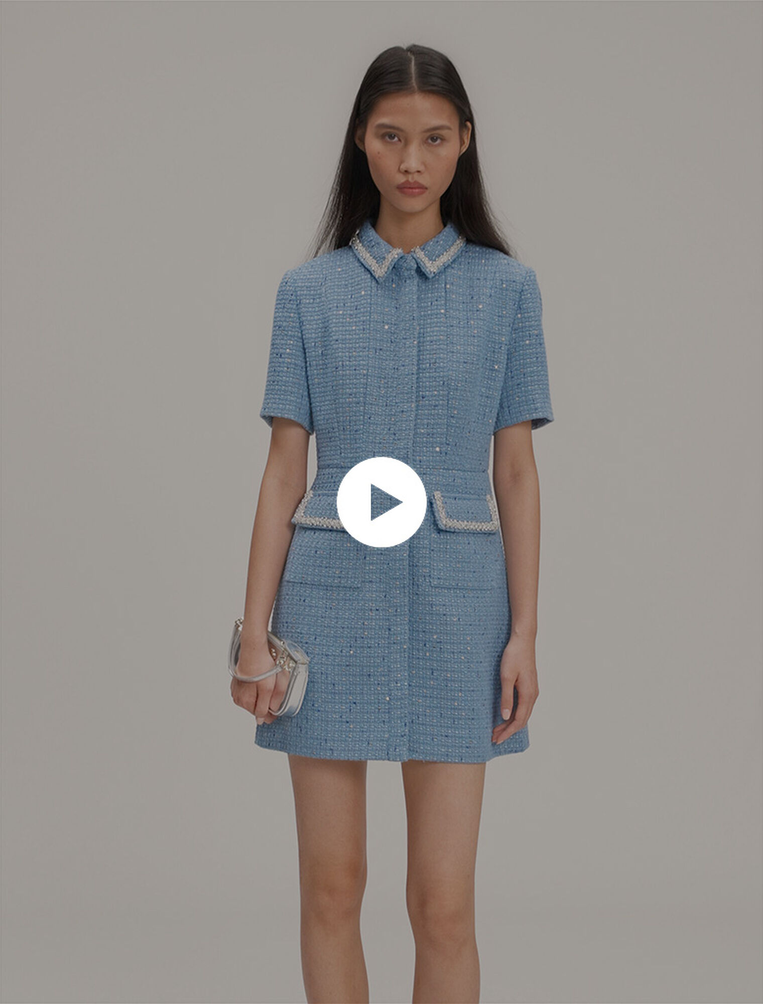 Kurzes Tweedkleid mit Pailletten