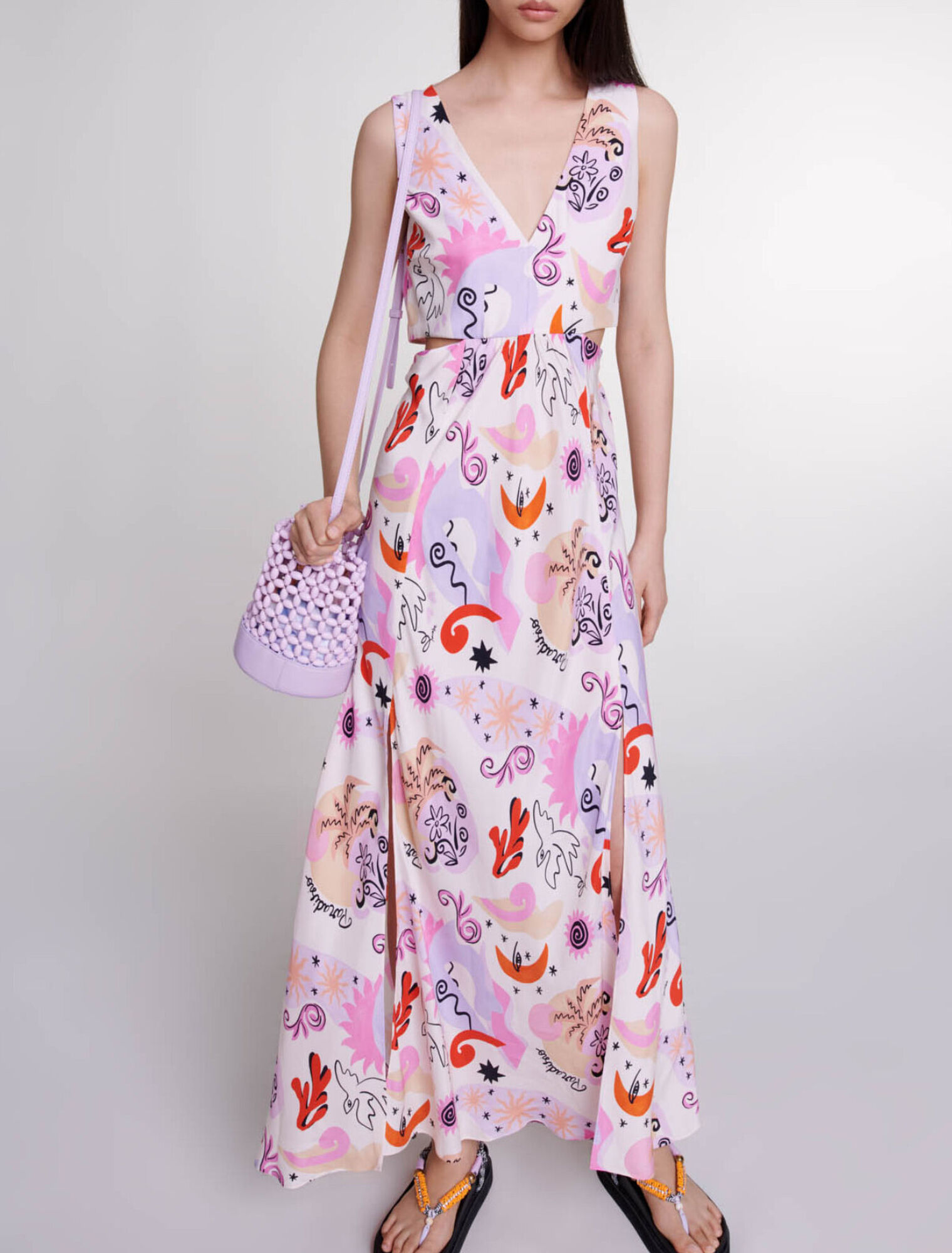 Langes Seidenkleid mit Cut-outs