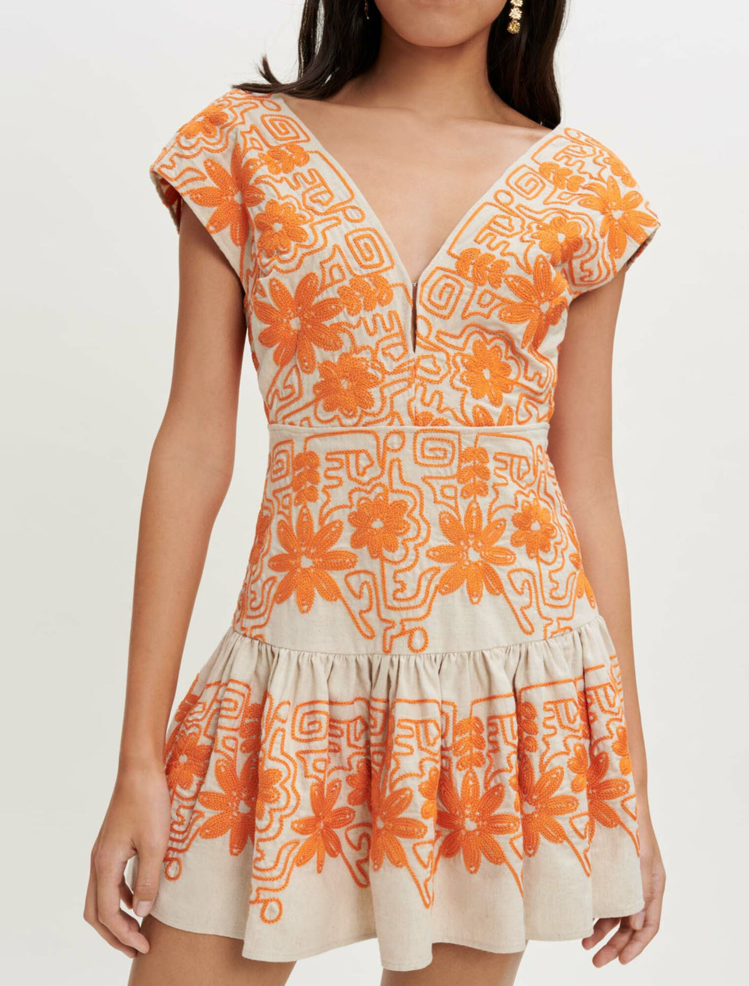 Kleid mit Allover-Stickerei