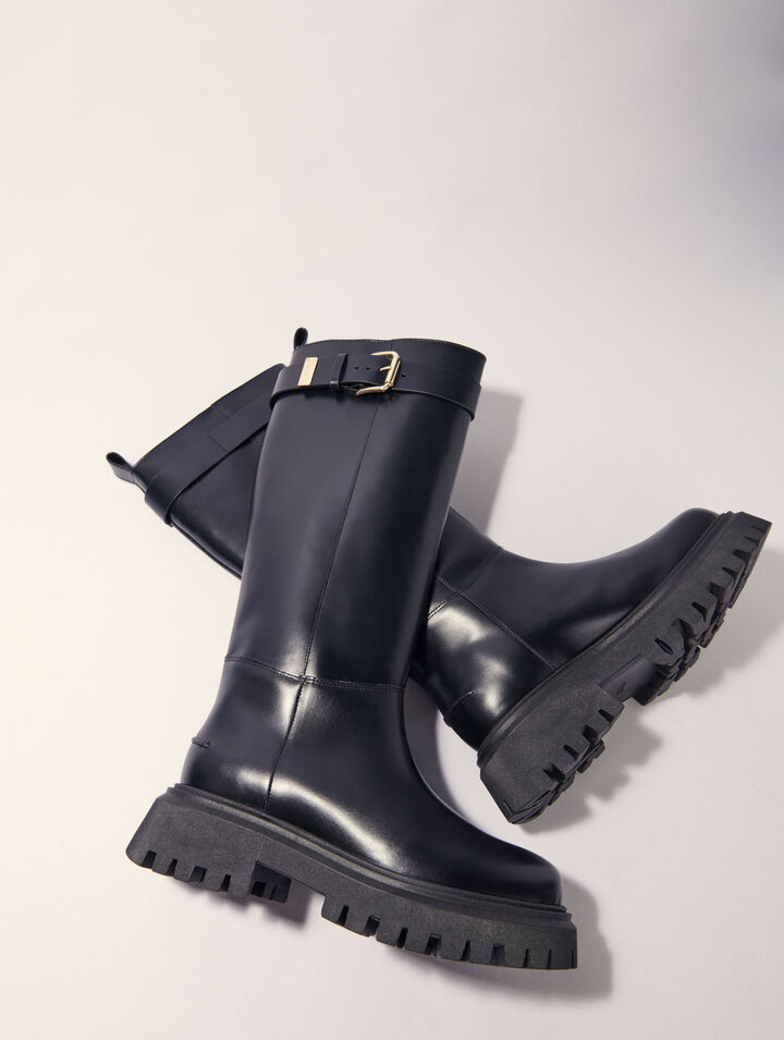 Lederstiefel mit Schnalle