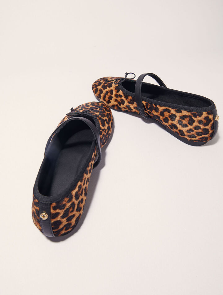 Lederballerinas mit Leopardenoptik
