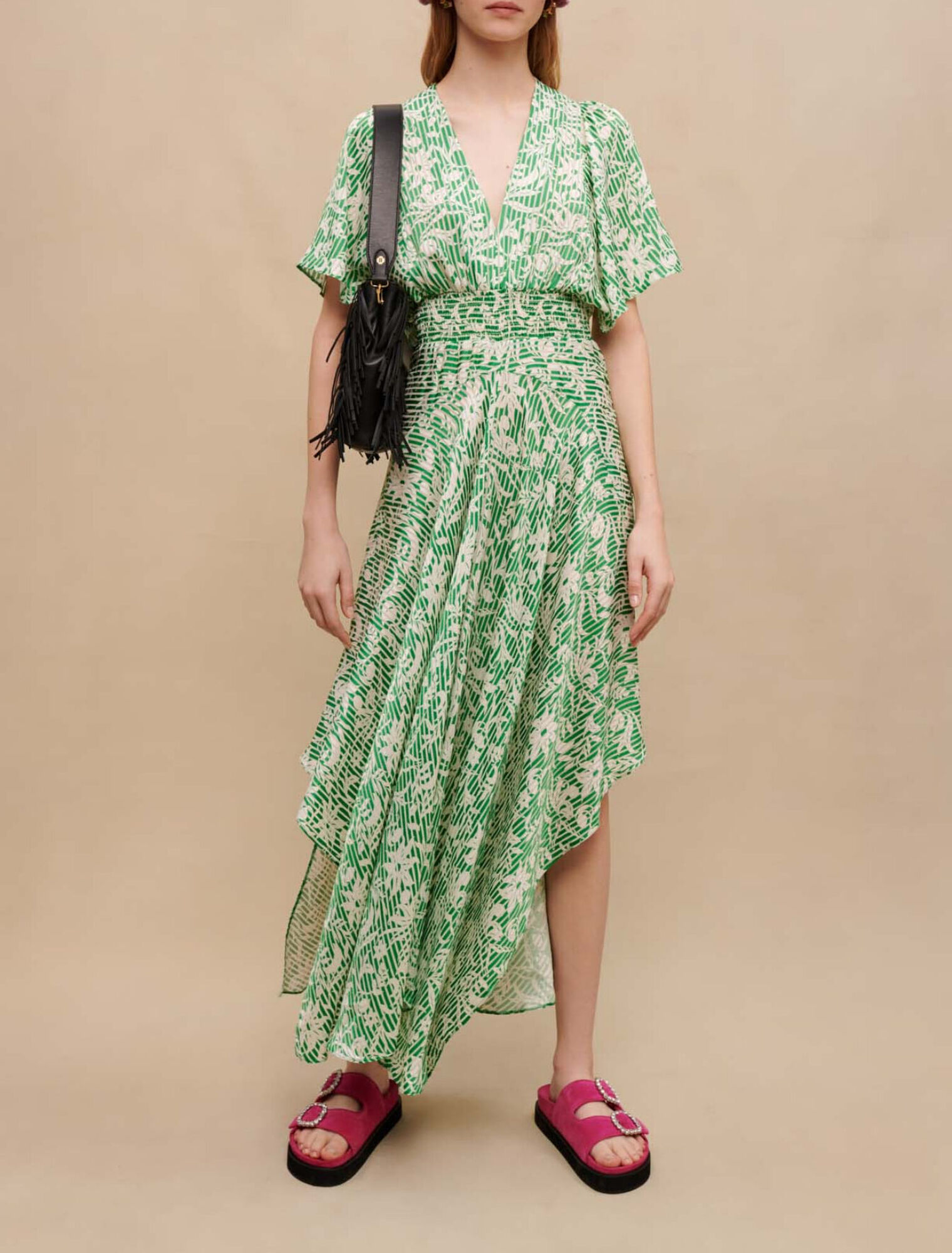 Asymmetrisches, langes Kleid