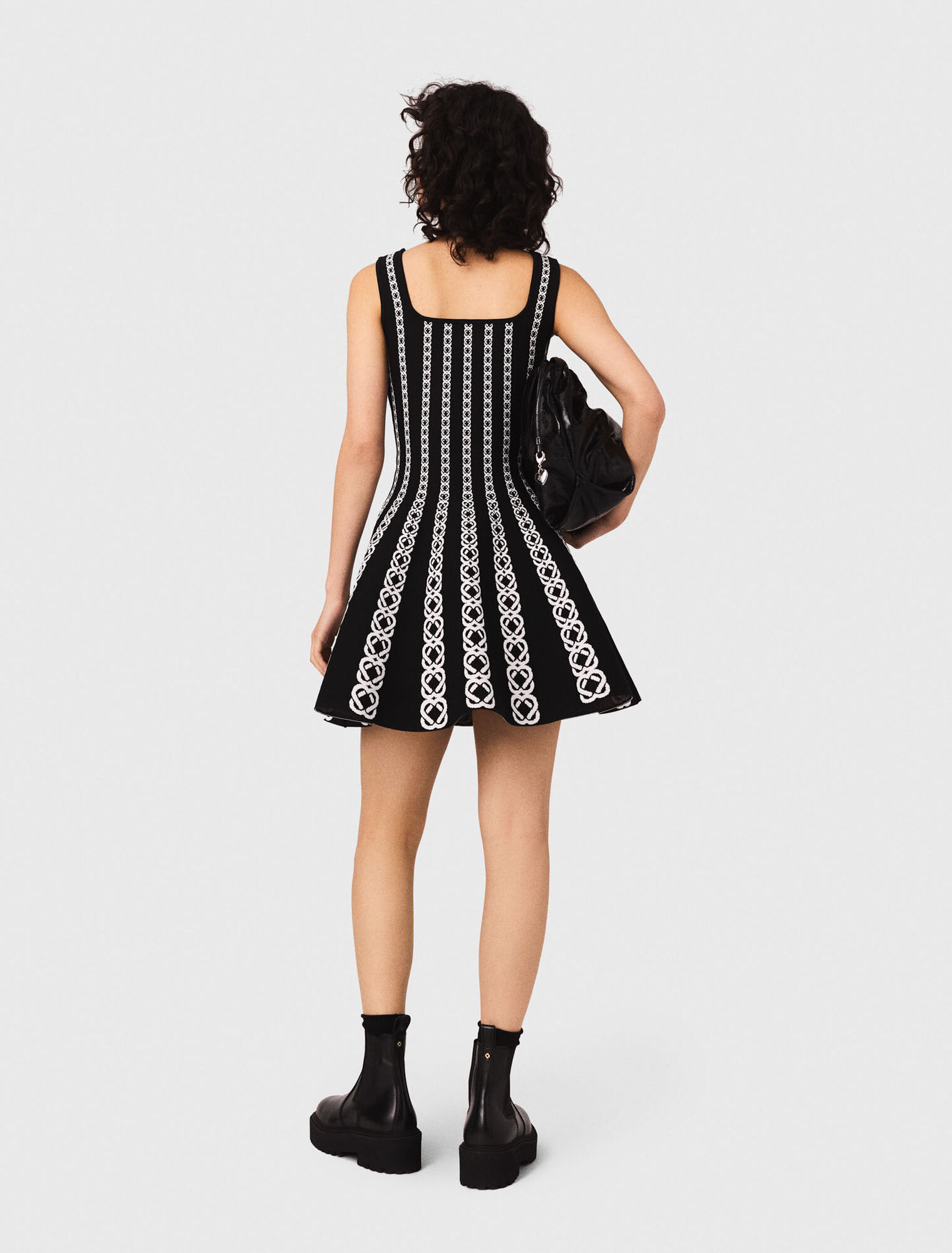 Kurzes Kleid aus Jacquard-Strick