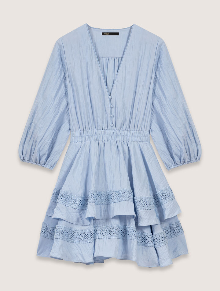 Kleid mit Volants und Spitze
