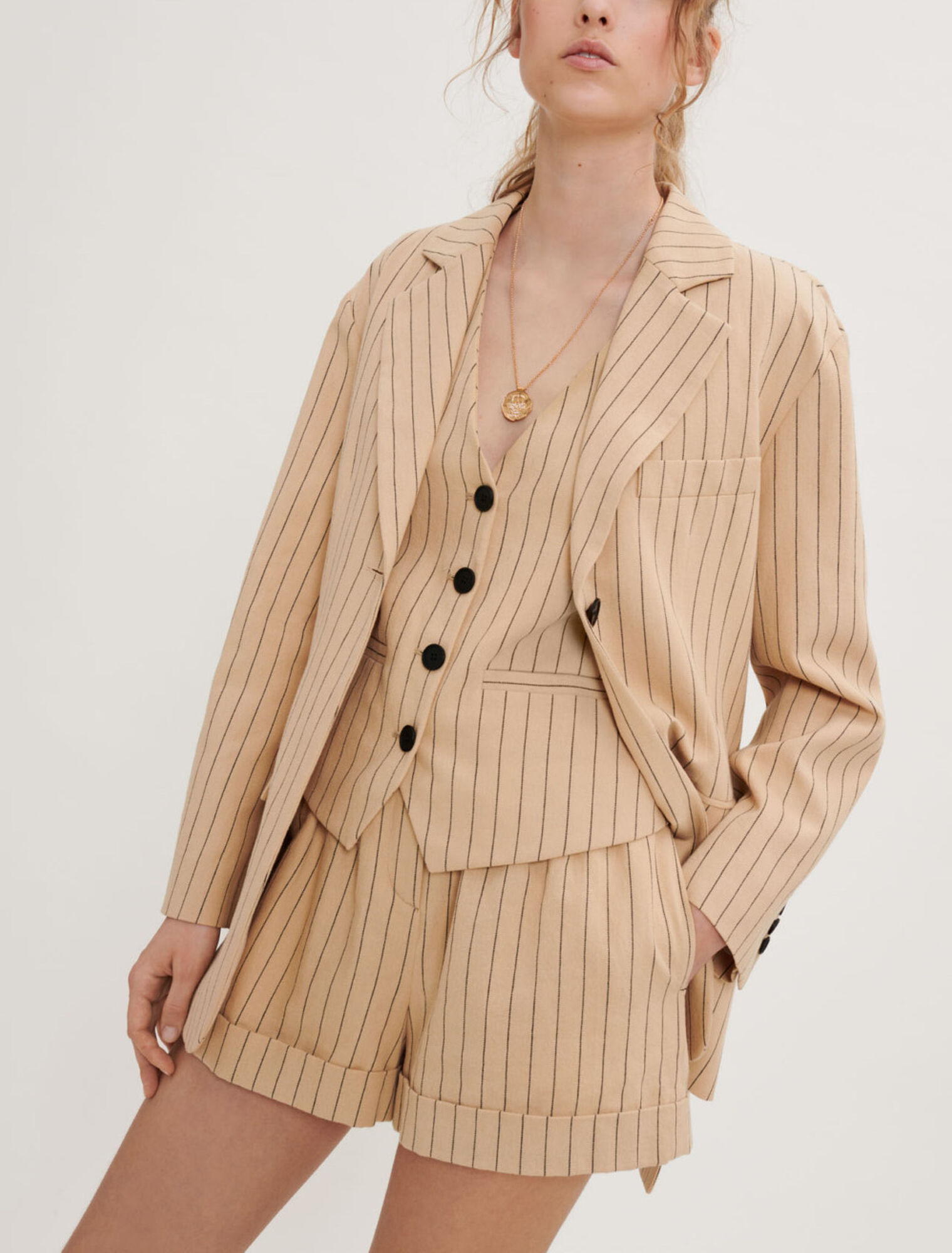 Gestreifte Jacke mit Gürtel