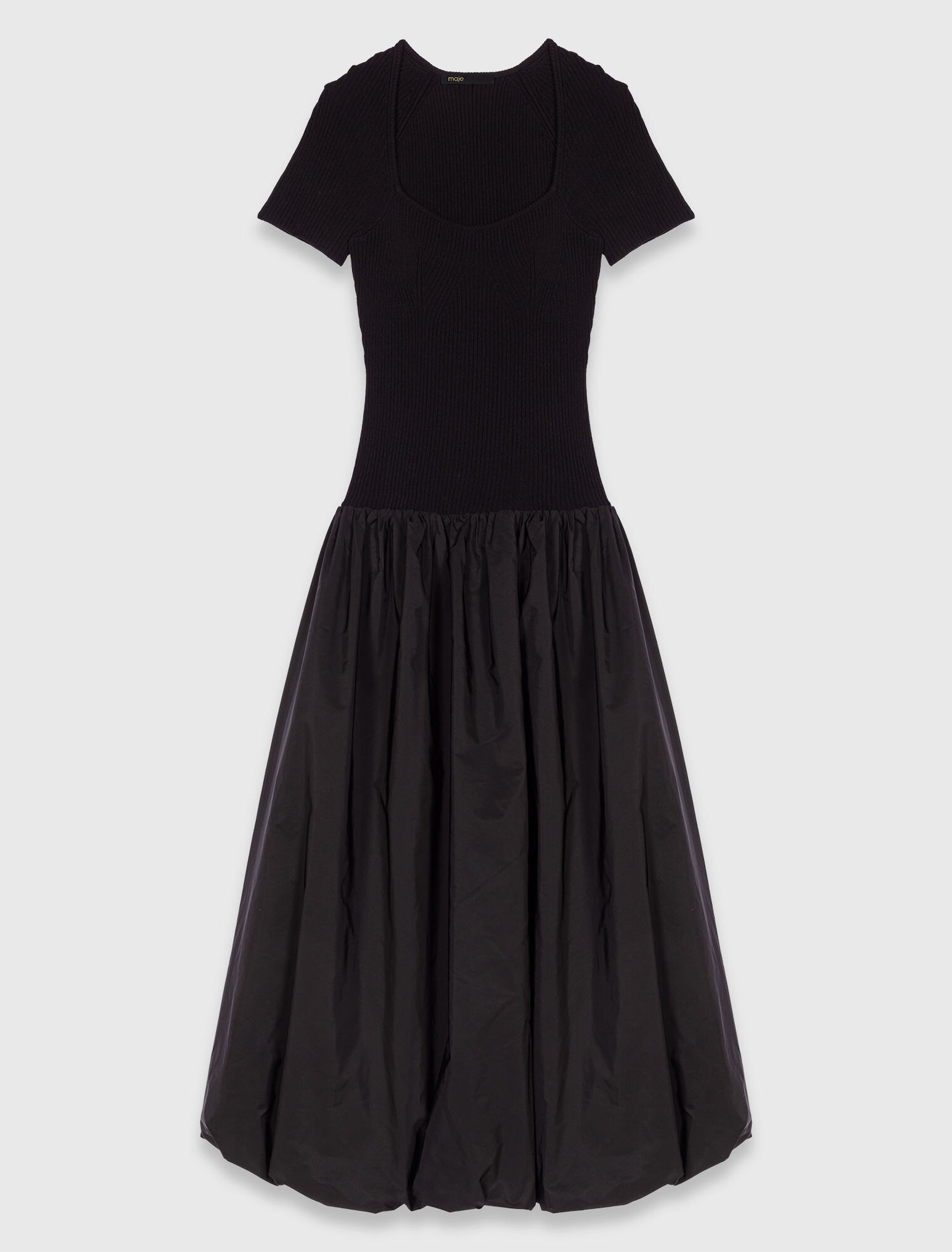 Langes Kleid aus Strick und Taffeta