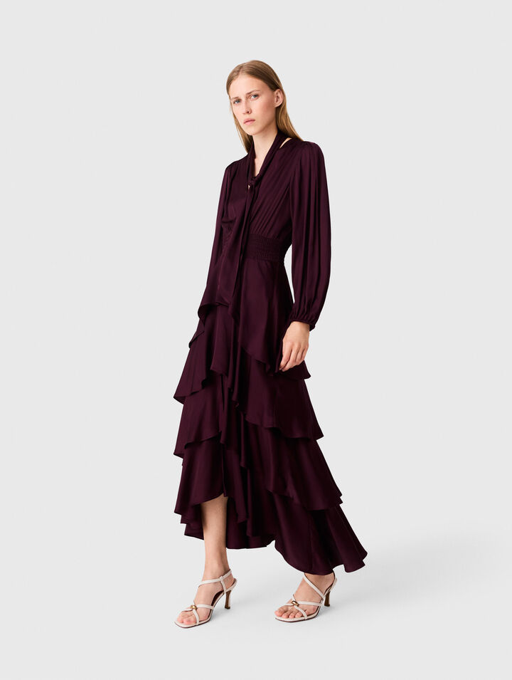 Langes Kleid mit Volants