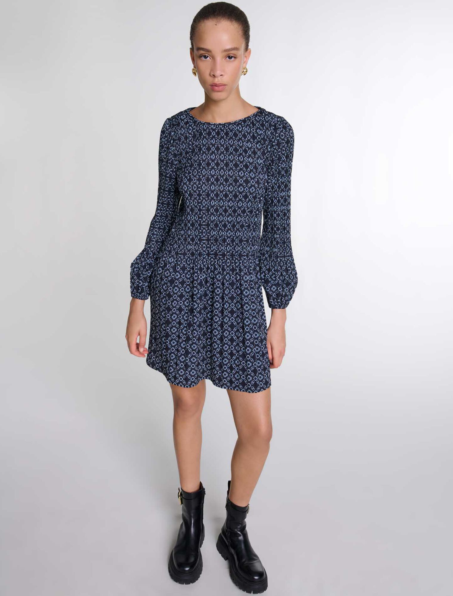 Kurzes Kleid mit Clover-Print