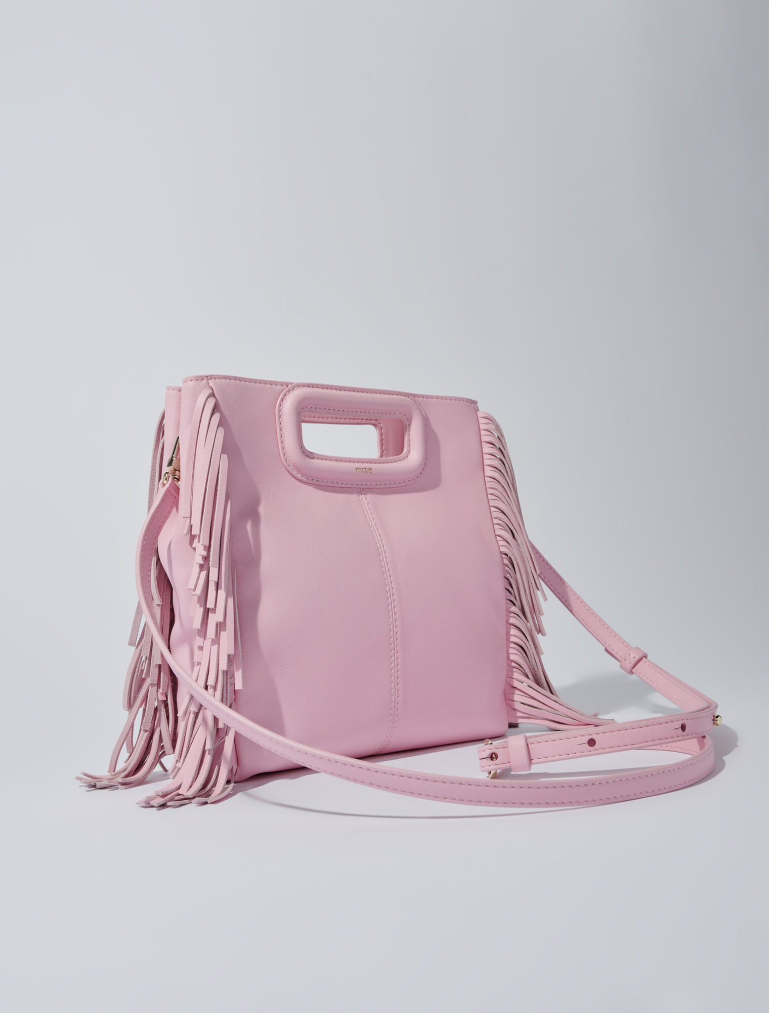 M-Tasche aus Glattleder mit Fransen