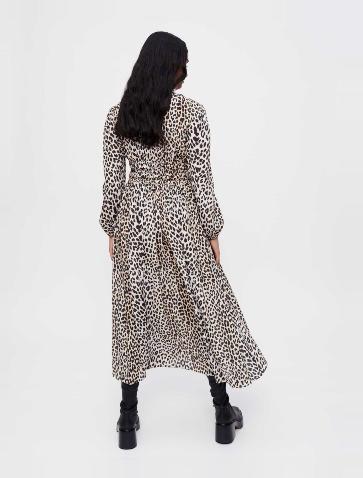 Langes Kleid aus Viskose