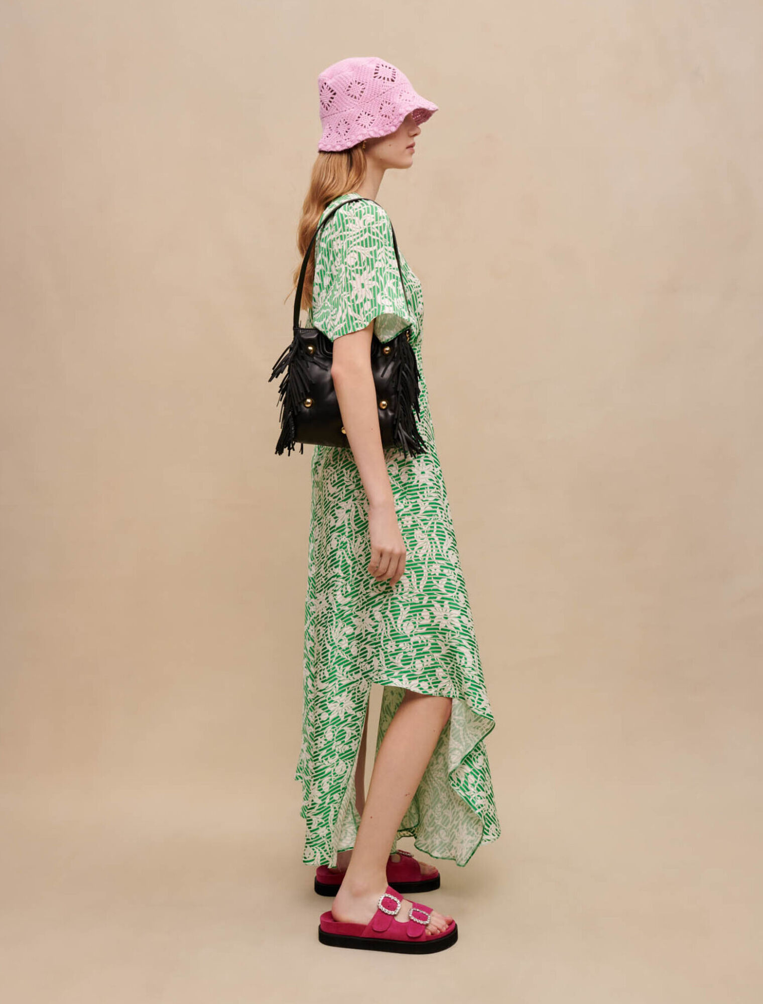 Asymmetrisches, langes Kleid