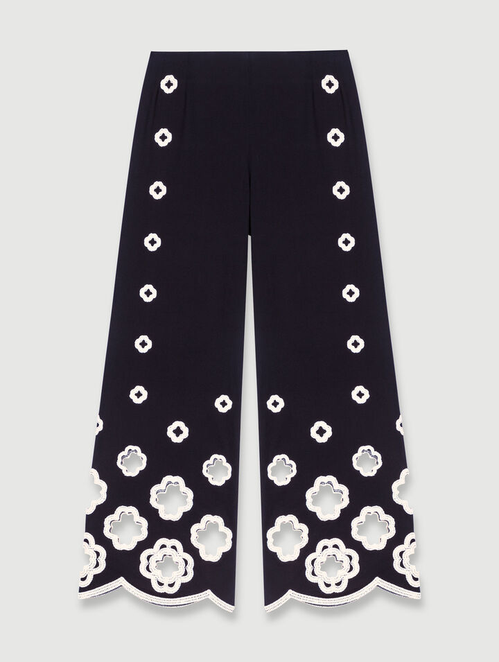 Lange gehäkelte Hose