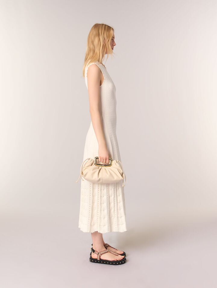 Clutch aus Leder mit Metallgriff