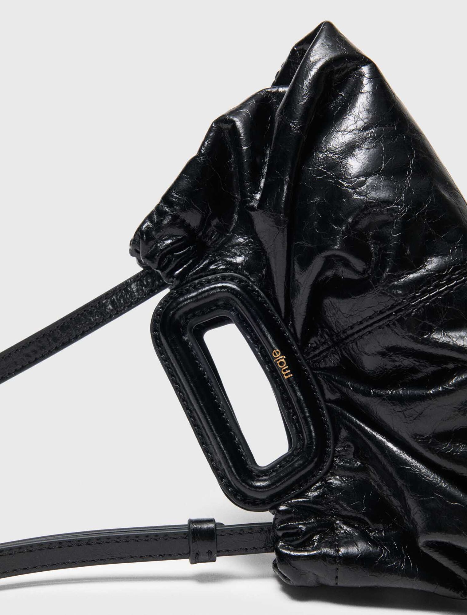 Mini-Clutch aus Craquelé-Leder