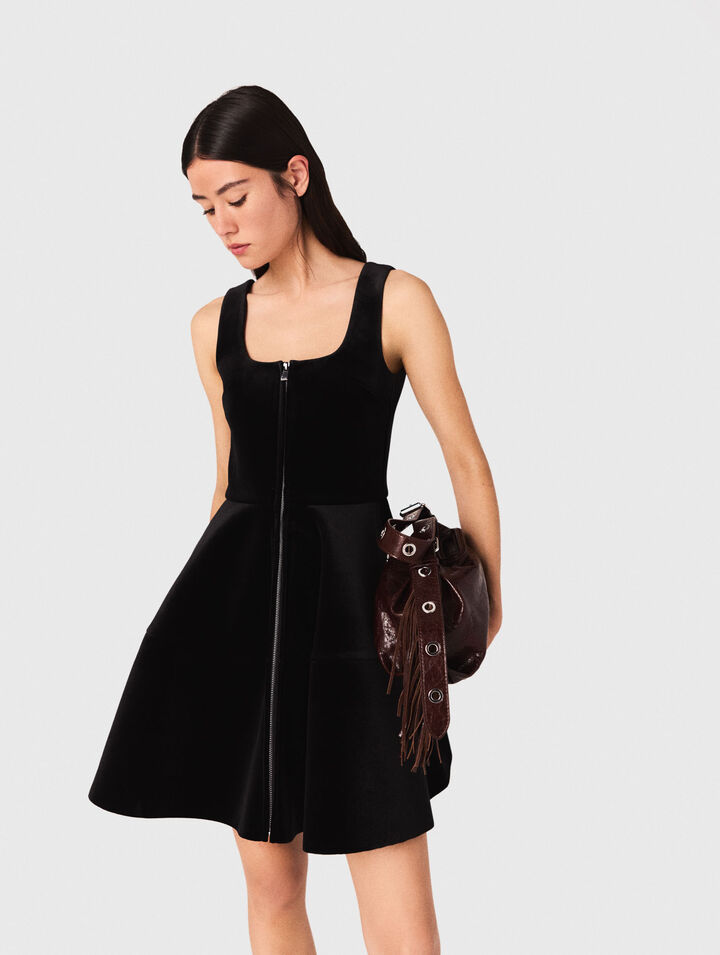 Kurzes Samt-Skaterkleid