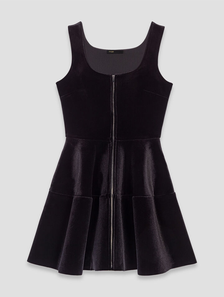 Kurzes Samt-Skaterkleid