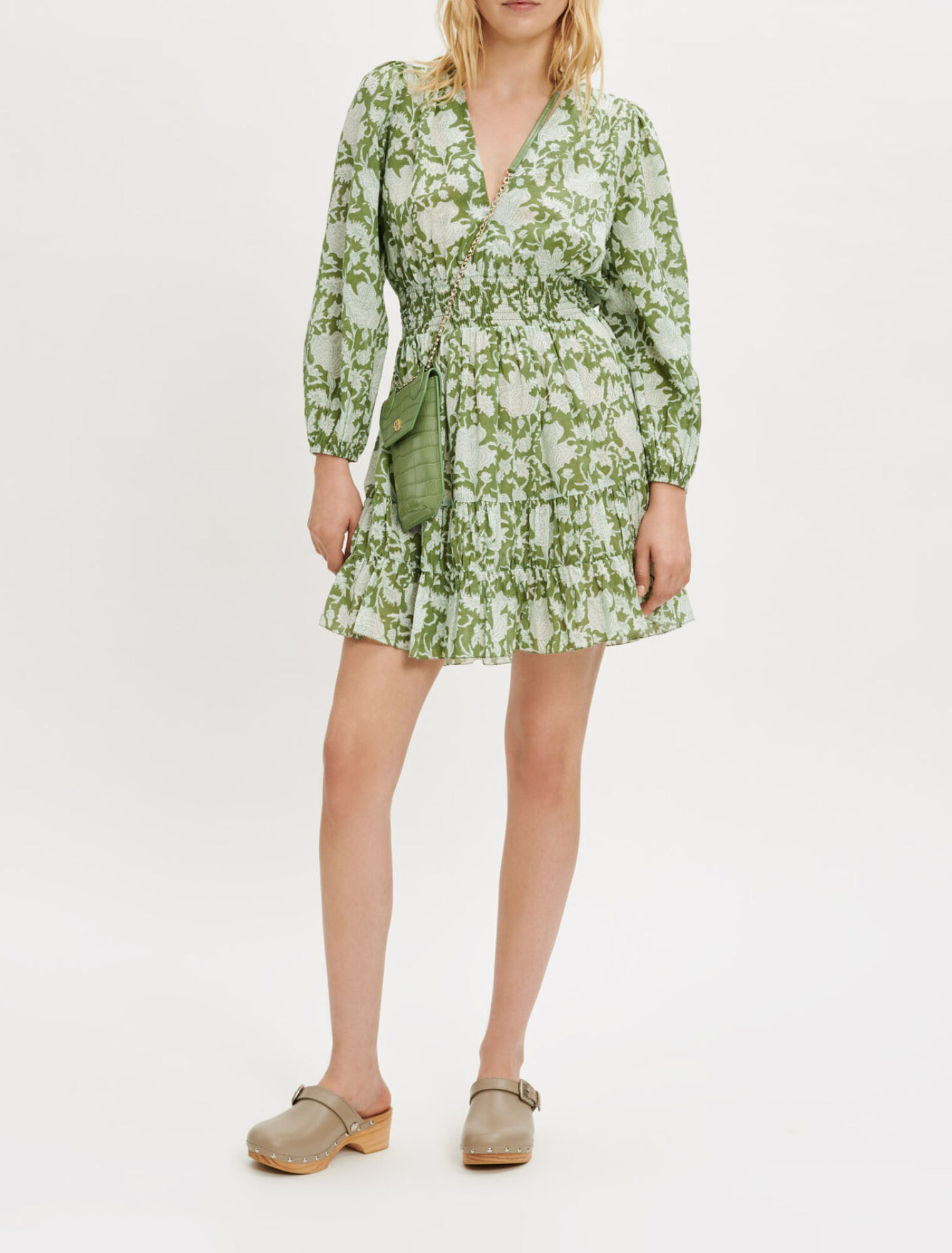 Kurzes bedrucktes Kleid