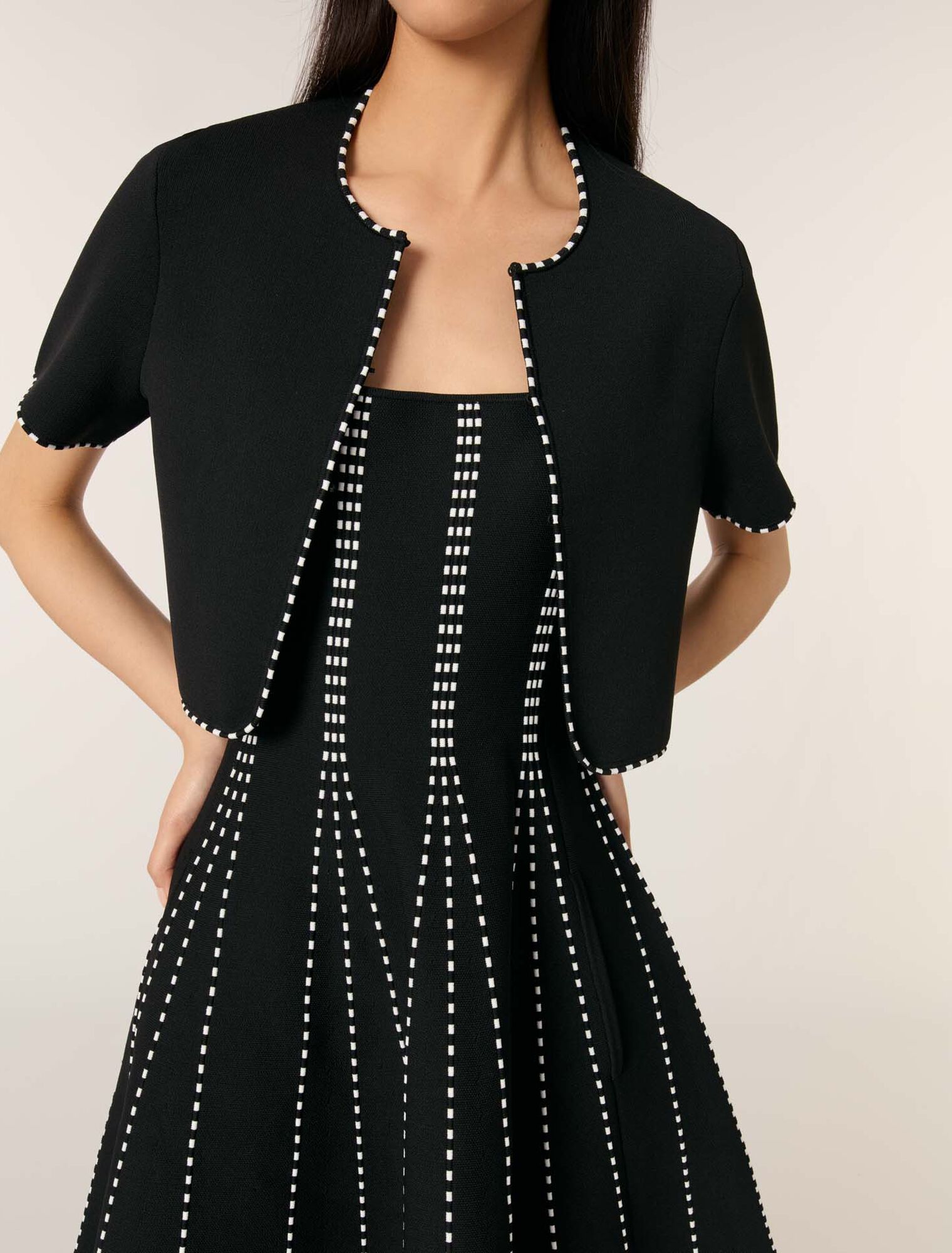 Kurzer Cardigan