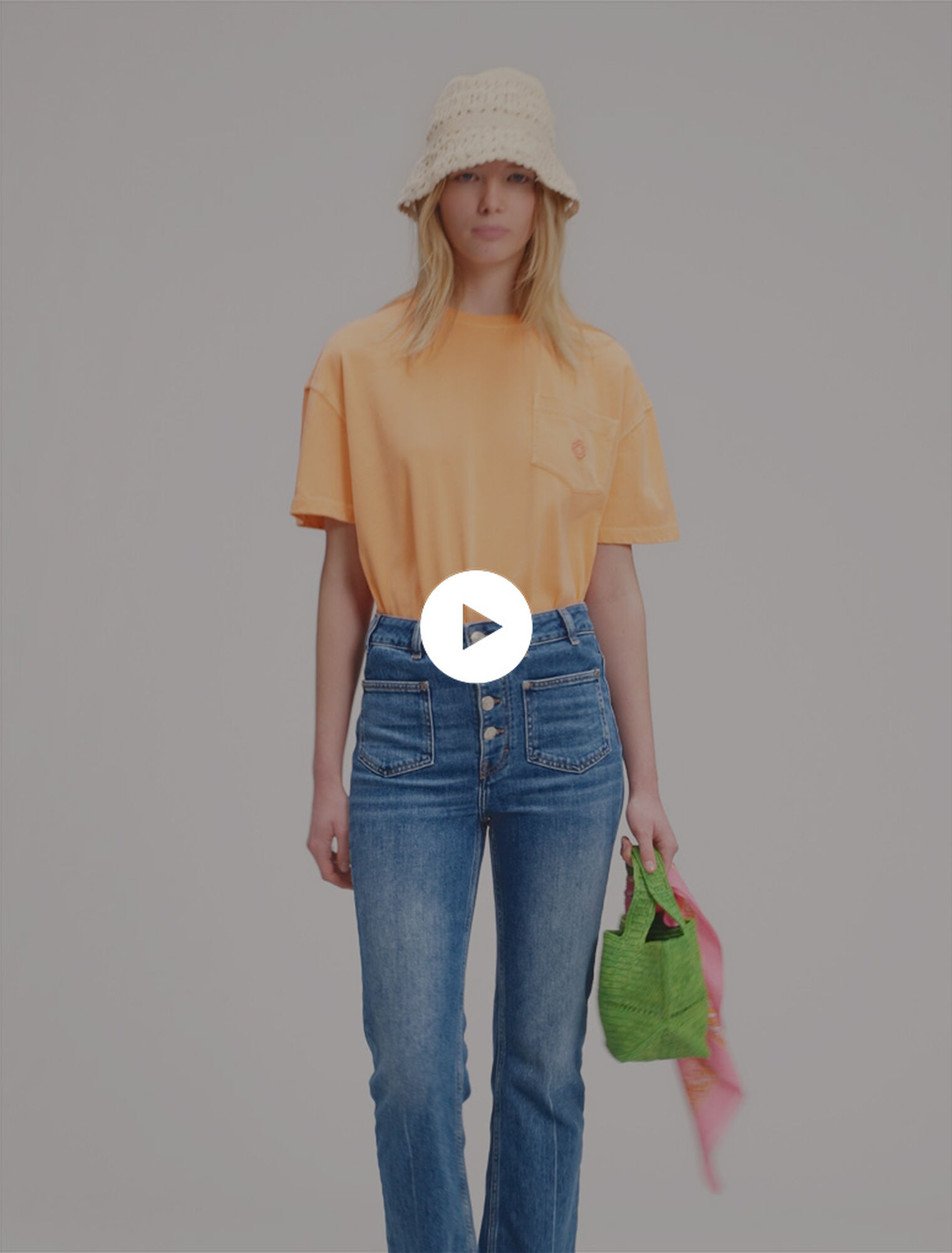 Denim jeans with pockets