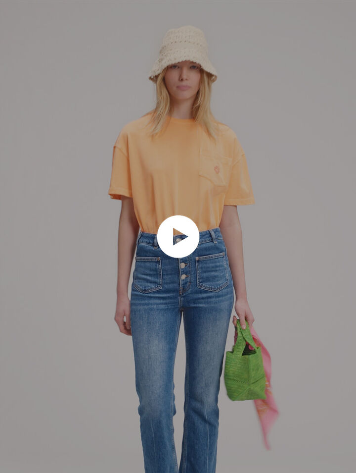 Denim jeans with pockets