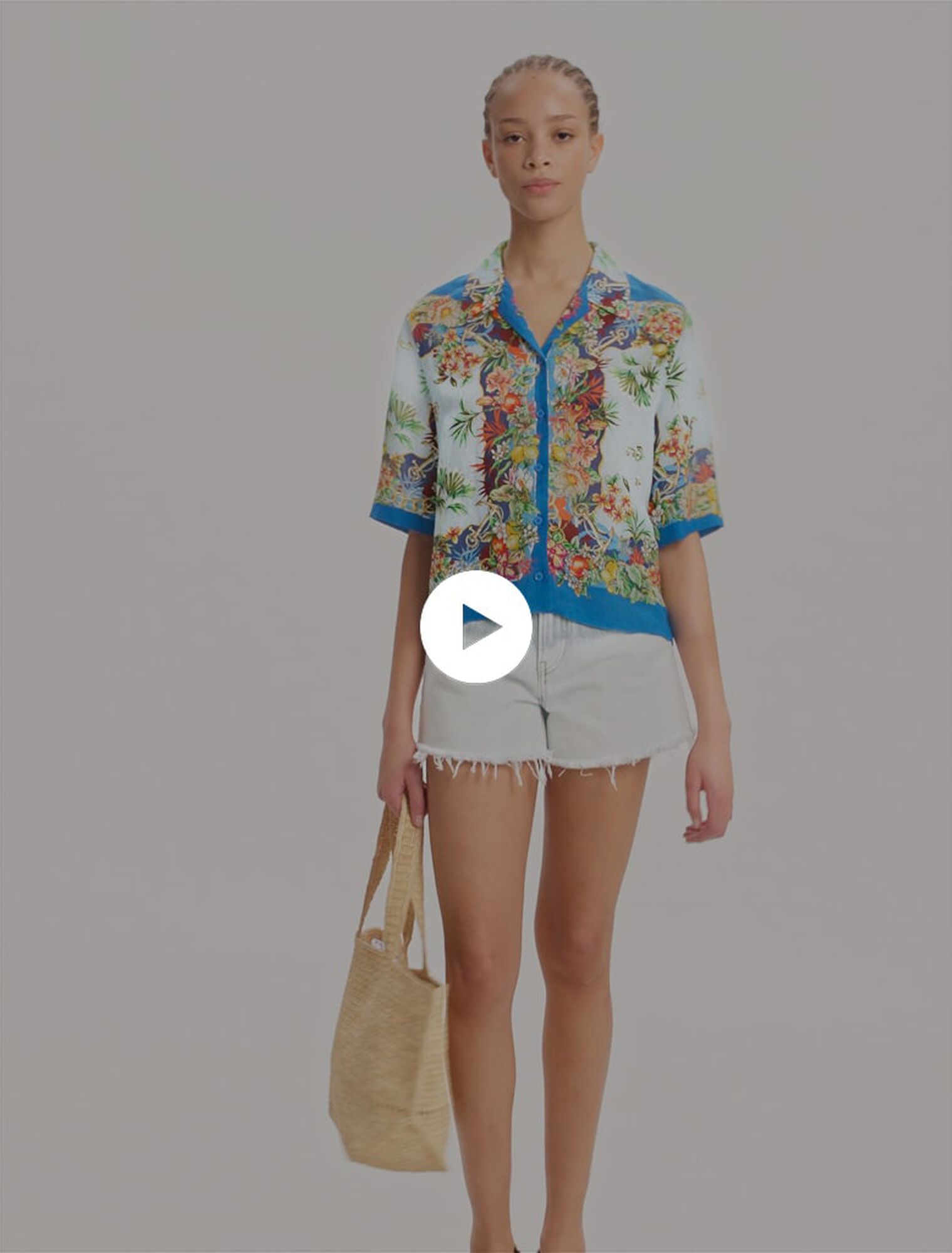 Kurze gemusterte Bluse