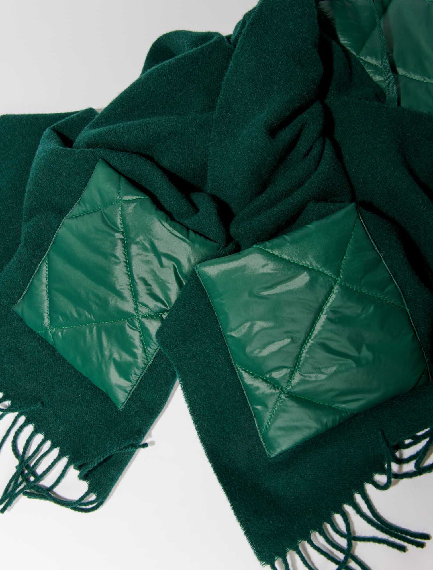 Poncho mit Kapuze