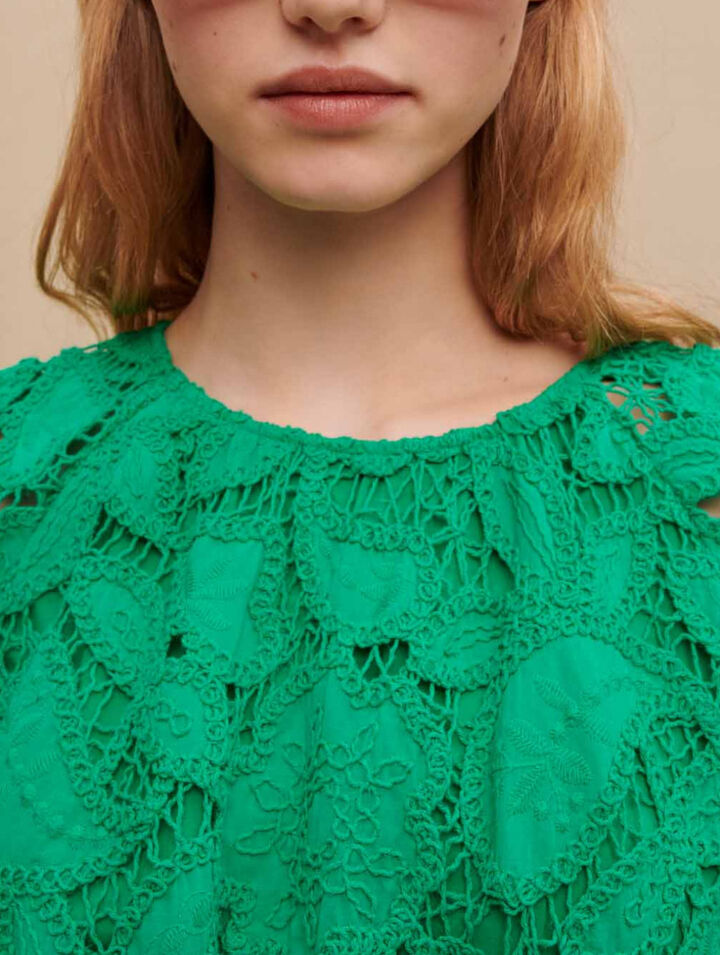 Kurzes Kleid aus bestickter Baumwolle