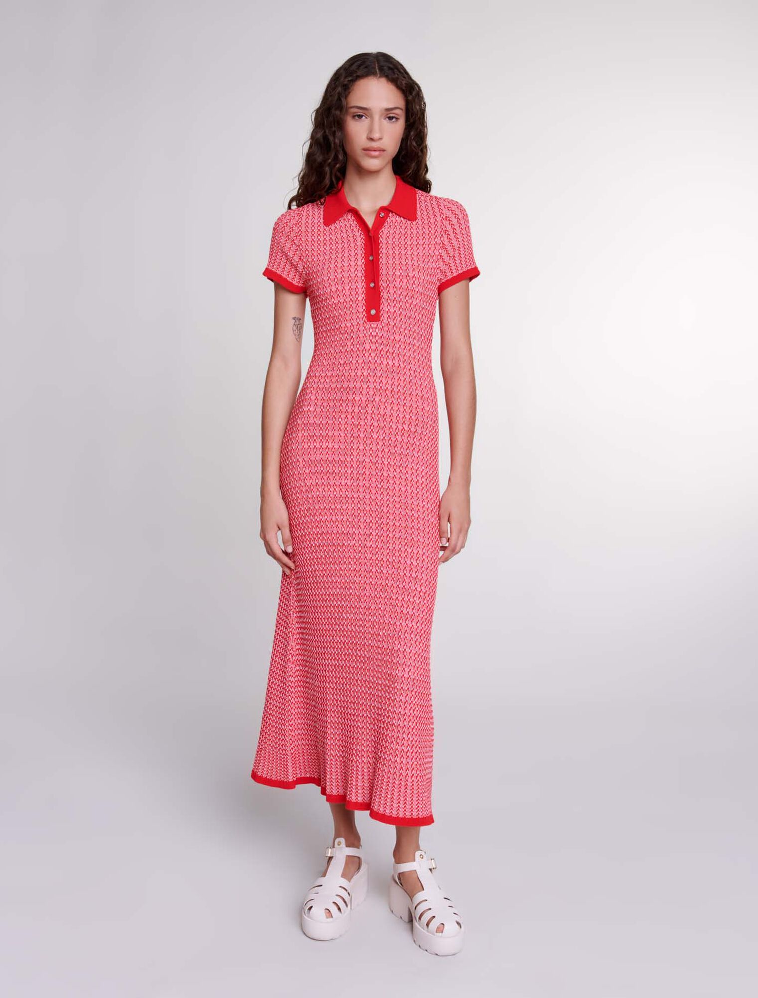 Langes Kleid mit Fischgrätmuster
