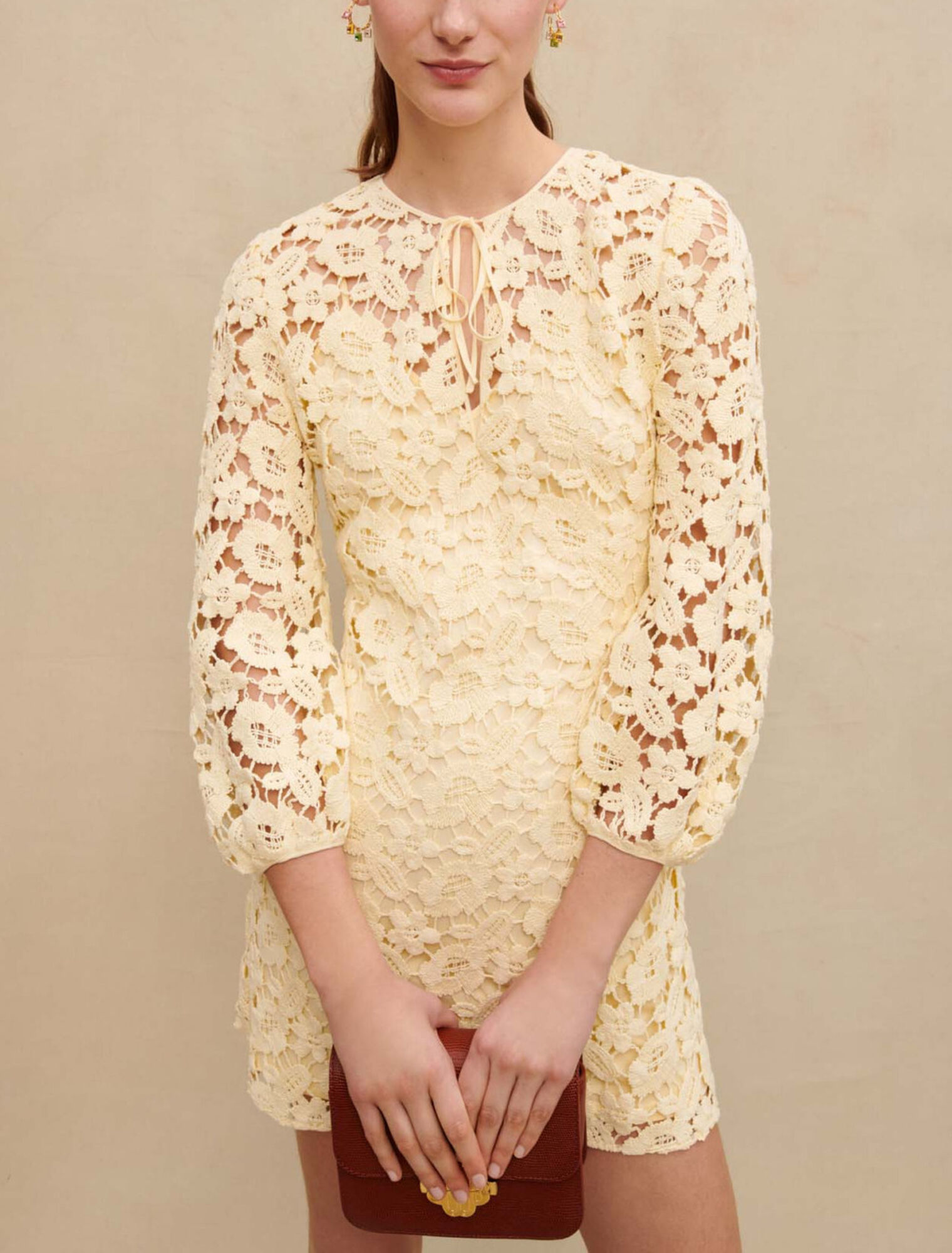 kurzes Kleid gehäkelt