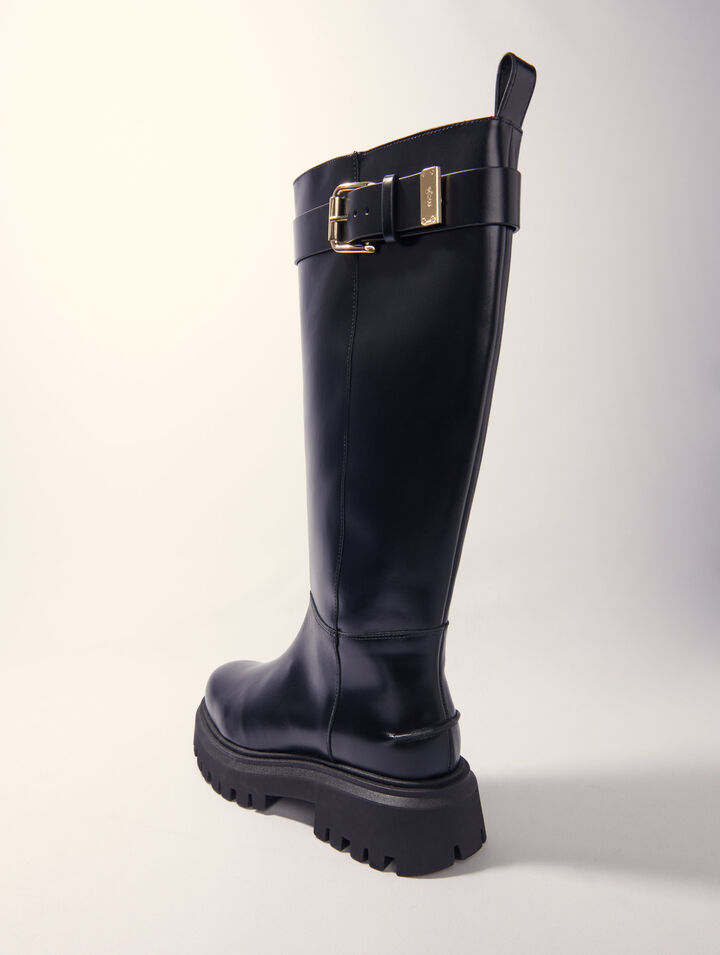 Lederstiefel mit Schnalle