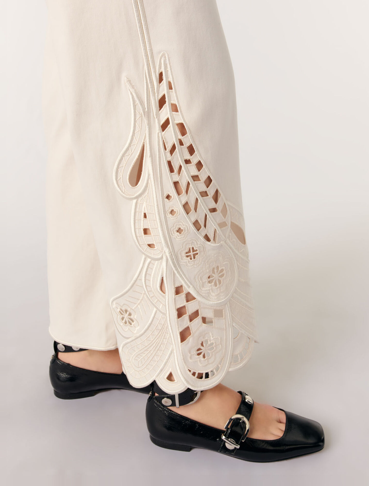 Bestickte Hose