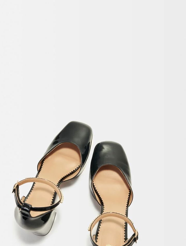 Lackpumps mit Plateau