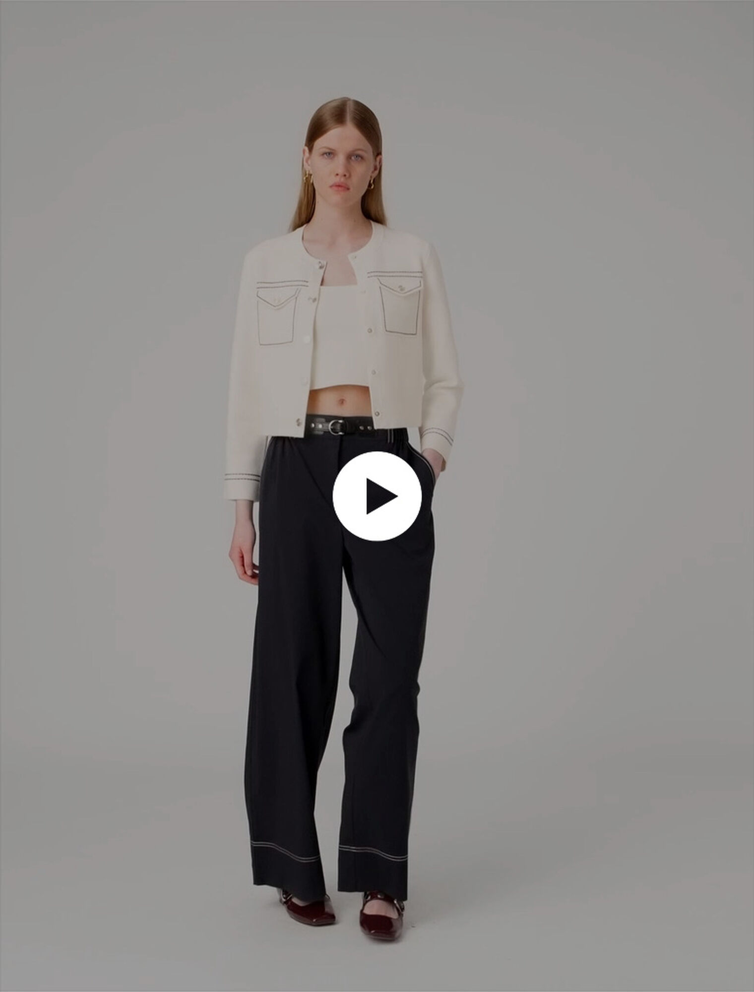Kurzer Cardigan mit Steppnähten