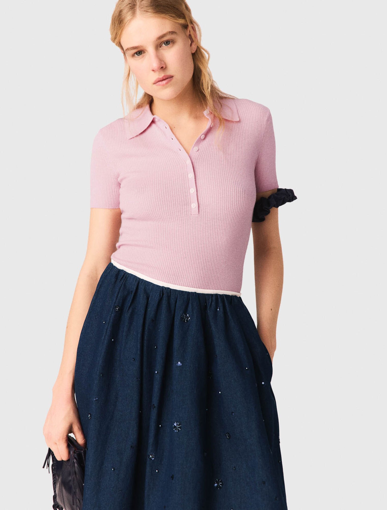 Midirock aus besticktem Denim