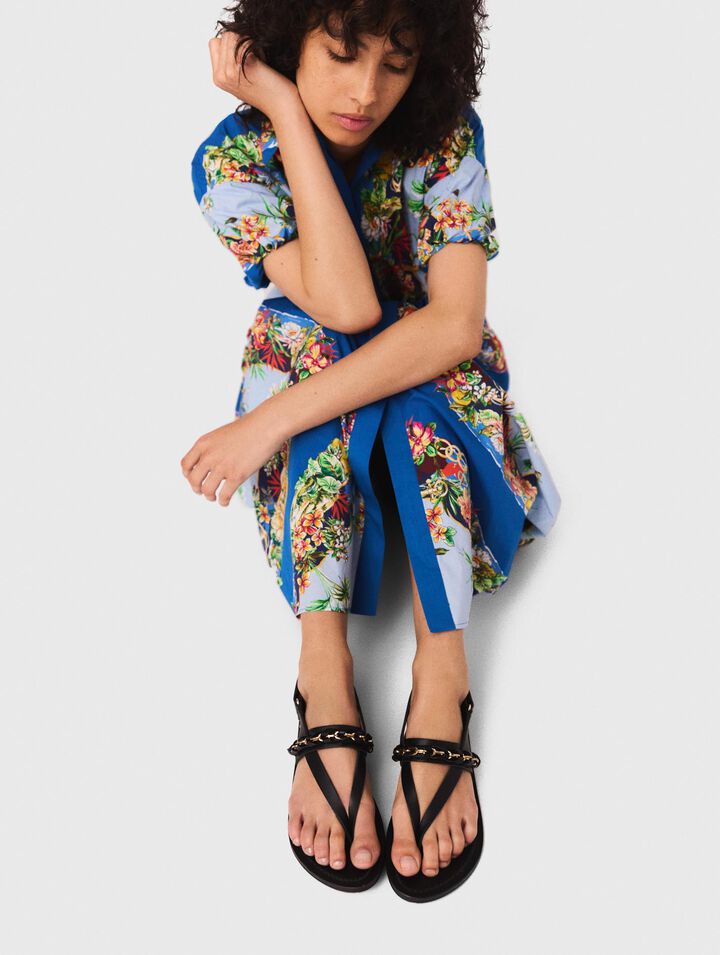 Langes gemustertes Kleid