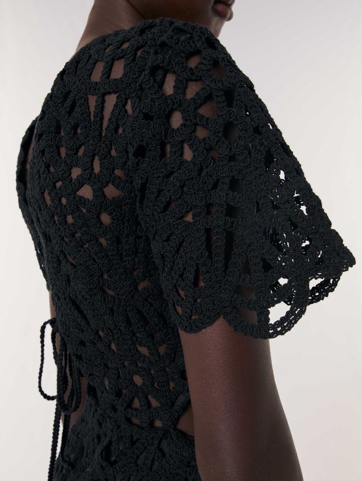 Kurzes gehäkeltes Kleid