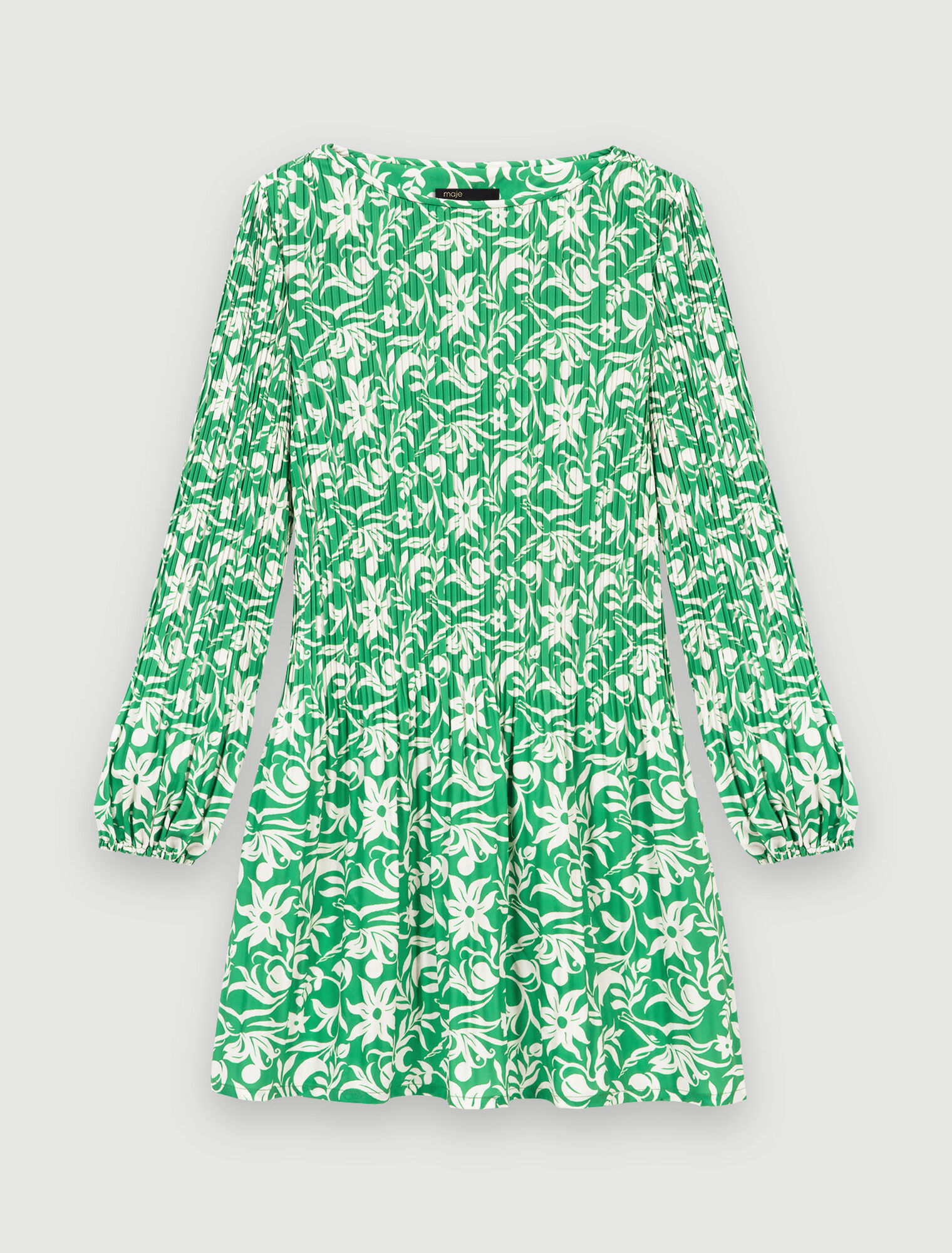 Kurzes Langarmkleid