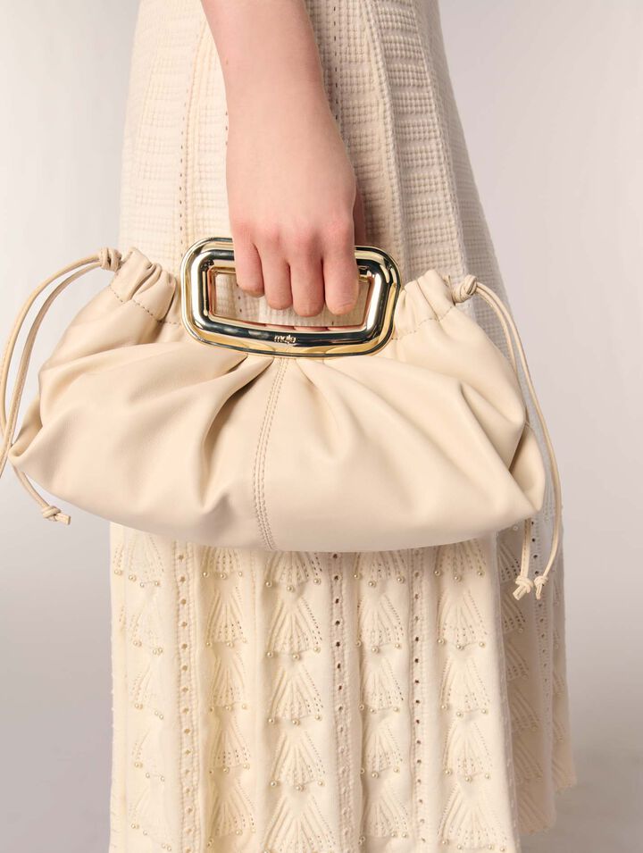 Clutch aus Leder mit Metallgriff