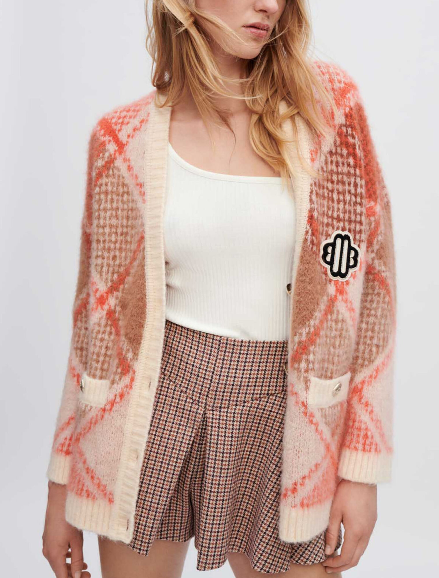 Fluffige Strickjacke aus Rauten-Jacquard